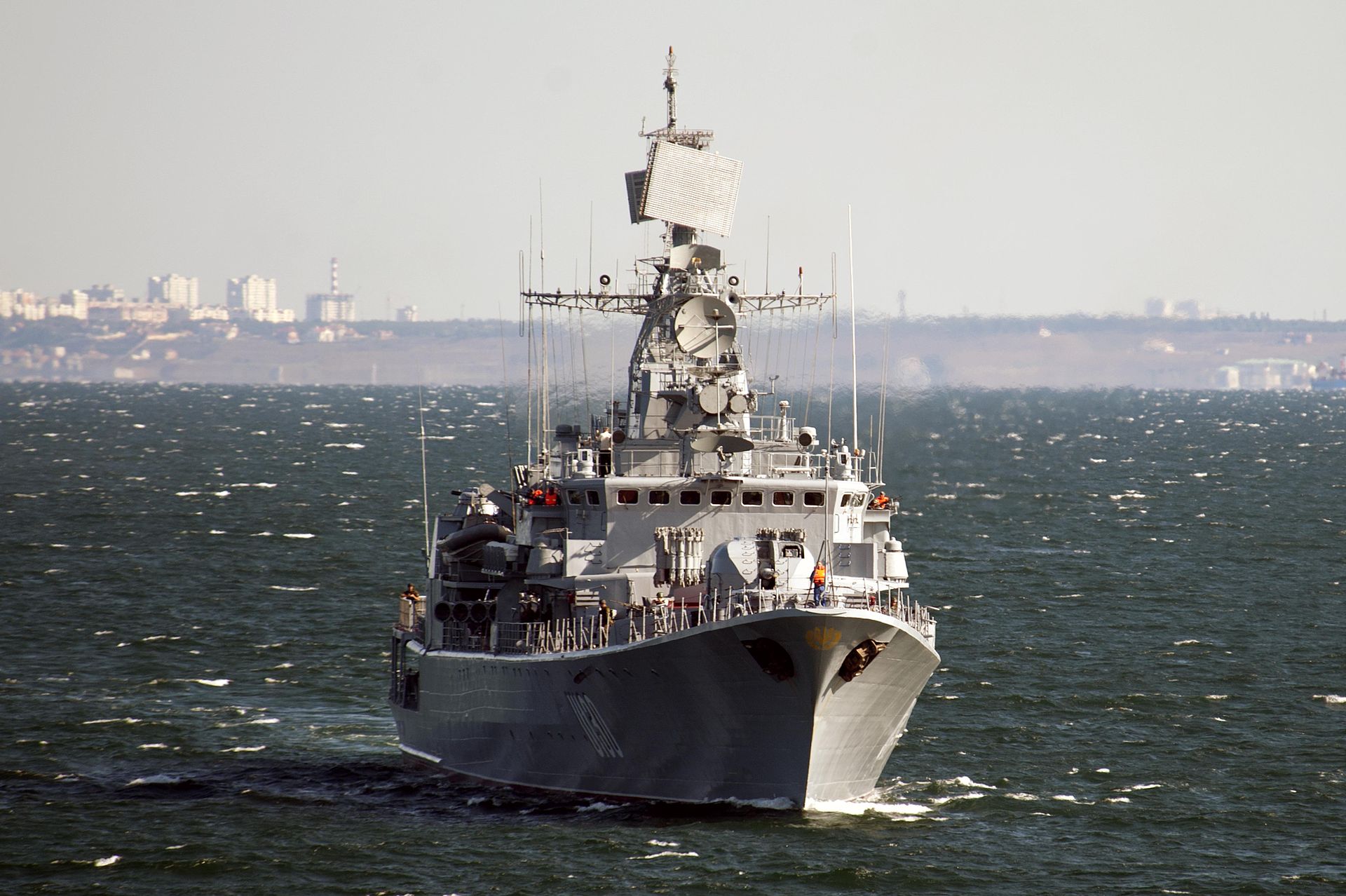 BLACK SEA - Ukrainian navy frigate Hetman Sahaydachniy (U 130)