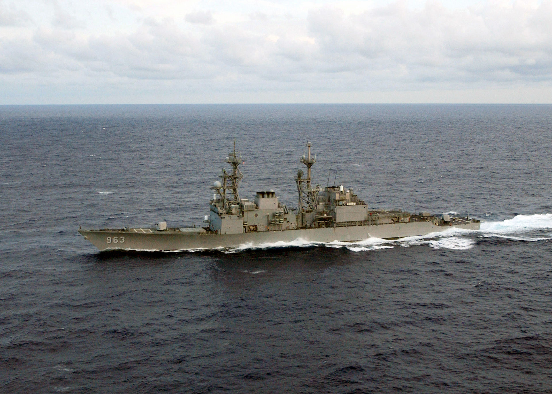 The US Navy (USN) Destroyer USS SPRUANCE (DD 963) cruises the Atlantic Ocean 